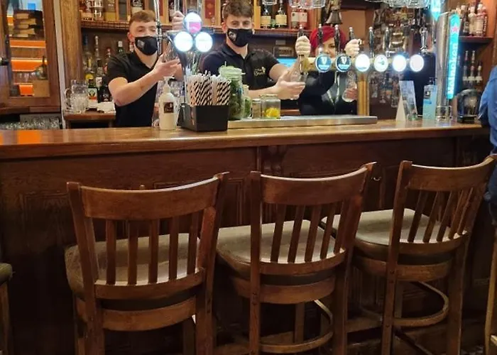 The Canalside B&B At The Auld Shebeen Bar